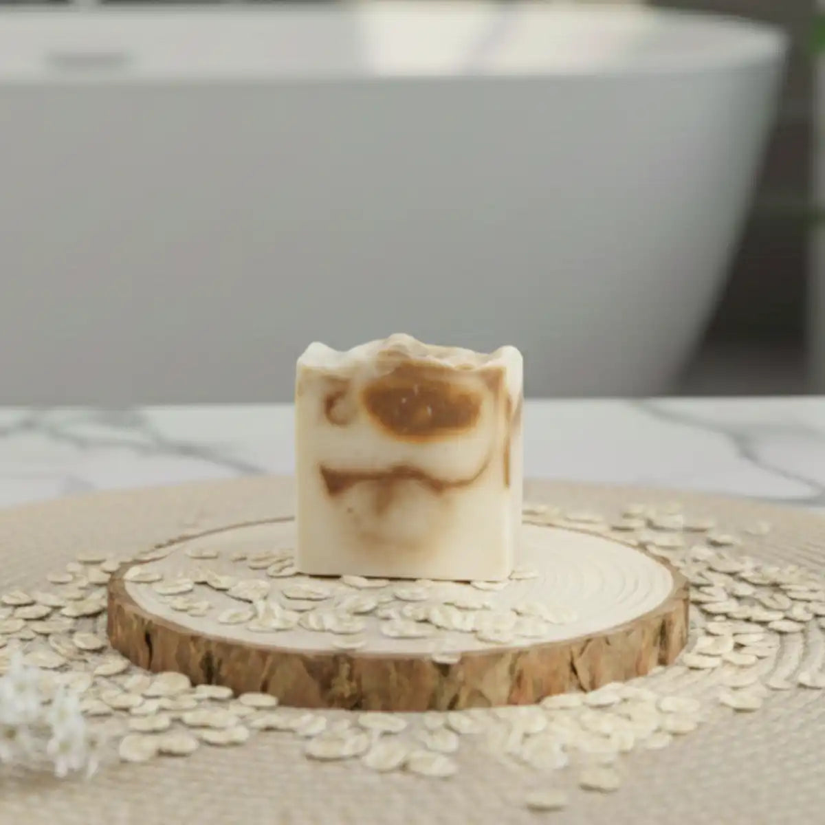 Santal Glow – Coconut, Oat & Sandalwood